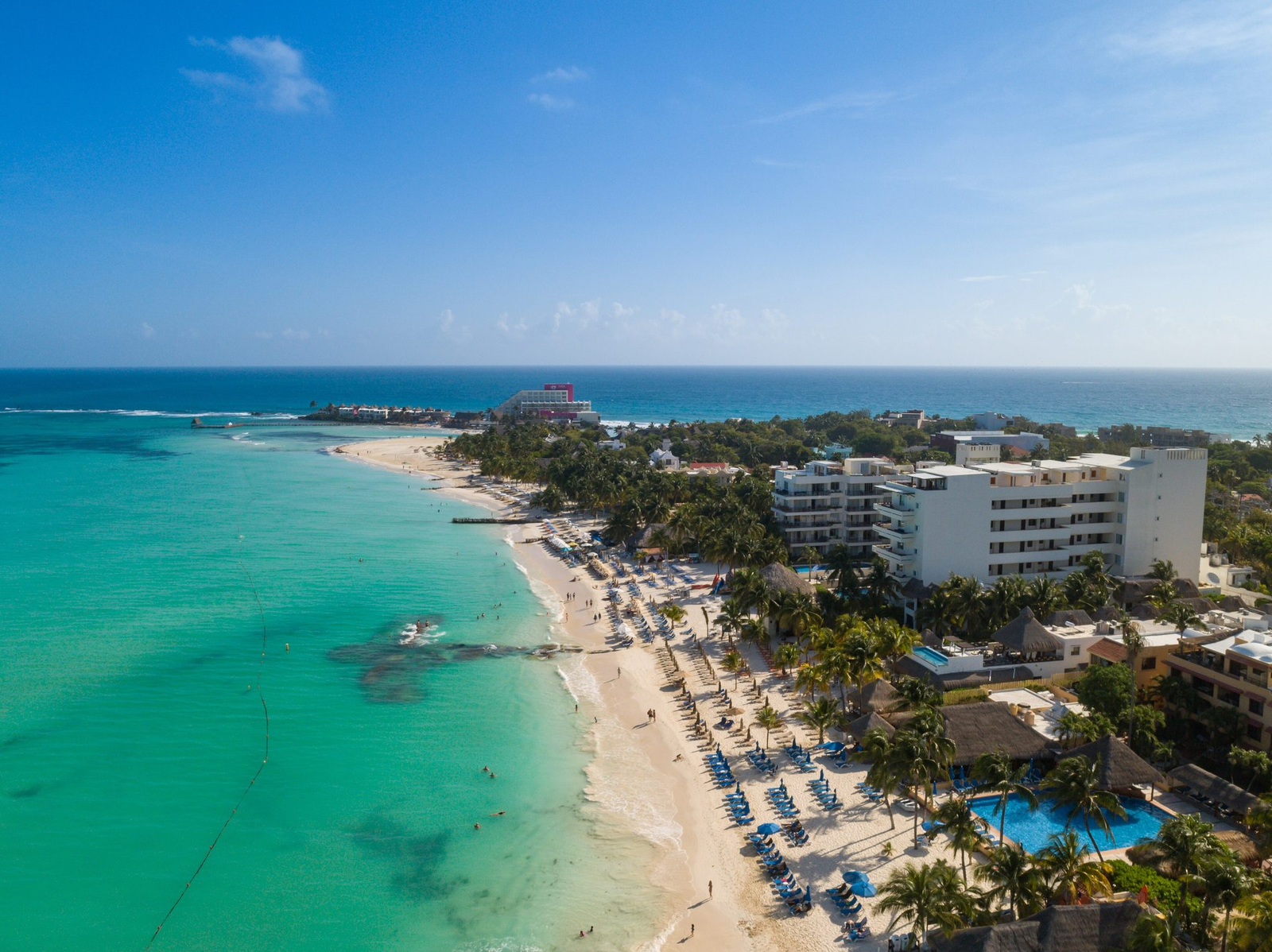Shallow clear water and boats off the north end of Isla Mujeres